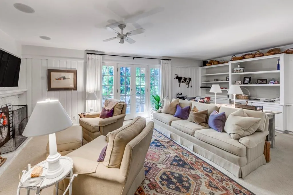 525 Dogwood Valley Drive, Sandy Springs, Georgia 30342, 3 Bedrooms Bedrooms, ,3 BathroomsBathrooms,Residential,Sold,525 Dogwood Valley Drive,7211021