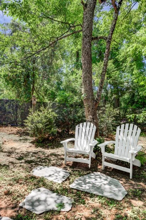 525 Dogwood Valley Drive, Sandy Springs, Georgia 30342, 3 Bedrooms Bedrooms, ,3 BathroomsBathrooms,Residential,Sold,525 Dogwood Valley Drive,7211021