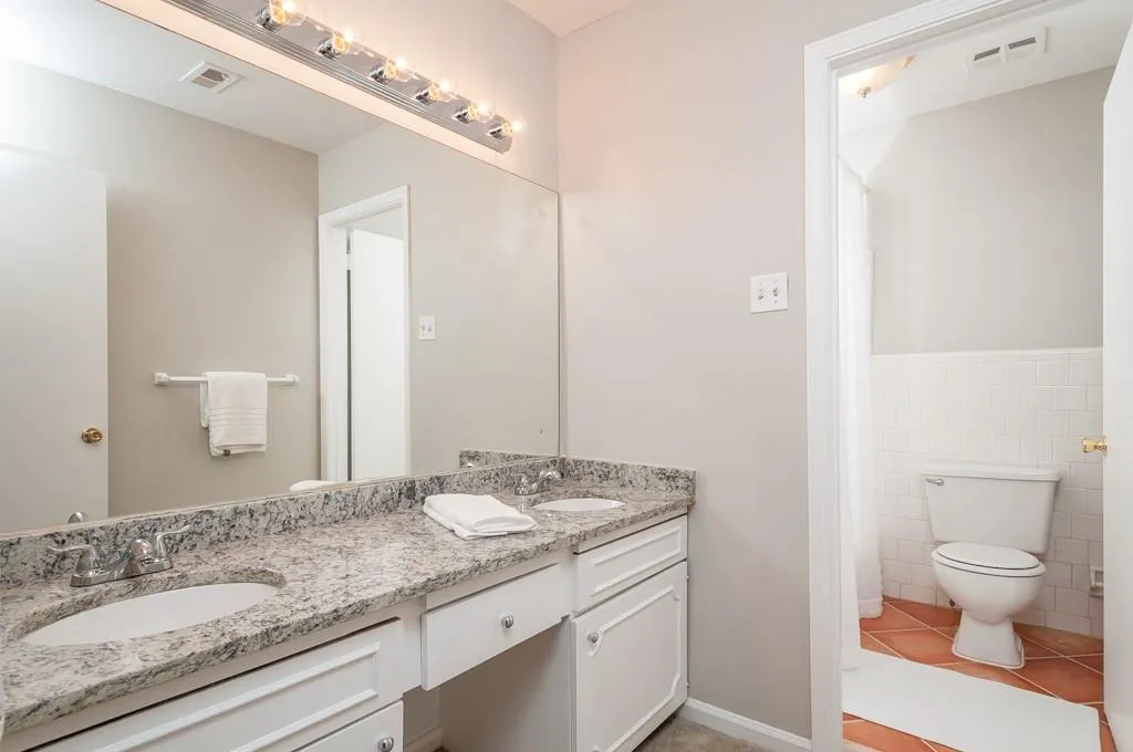 6520 Roswell Road Unit 78, Atlanta, Georgia 30328, 3 Bedrooms Bedrooms, ,2 BathroomsBathrooms,Residential,Sold,6520 Roswell Road Unit 78,5695749