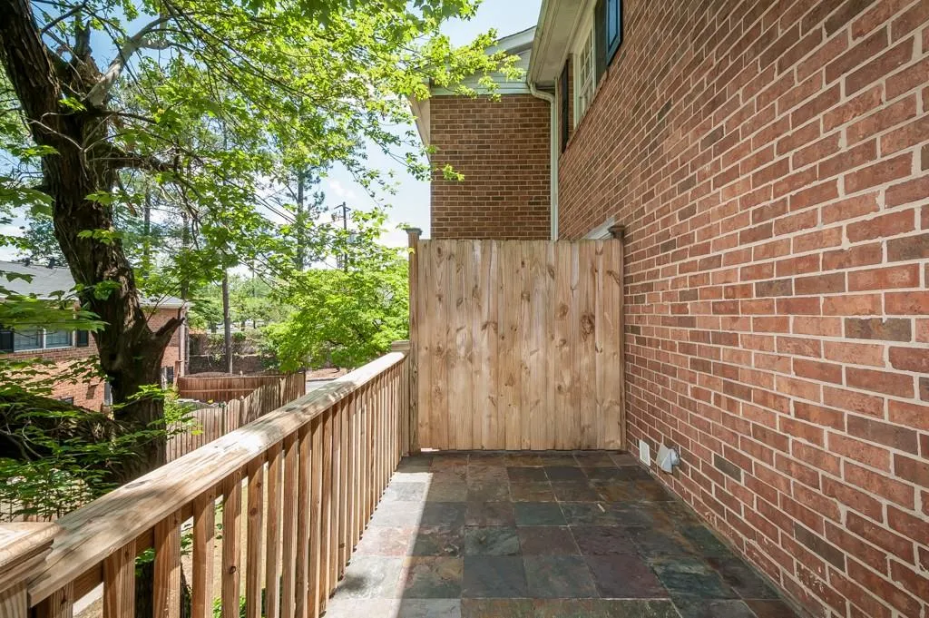 6520 Roswell Road Unit 78, Atlanta, Georgia 30328, 3 Bedrooms Bedrooms, ,2 BathroomsBathrooms,Residential,Sold,6520 Roswell Road Unit 78,5695749
