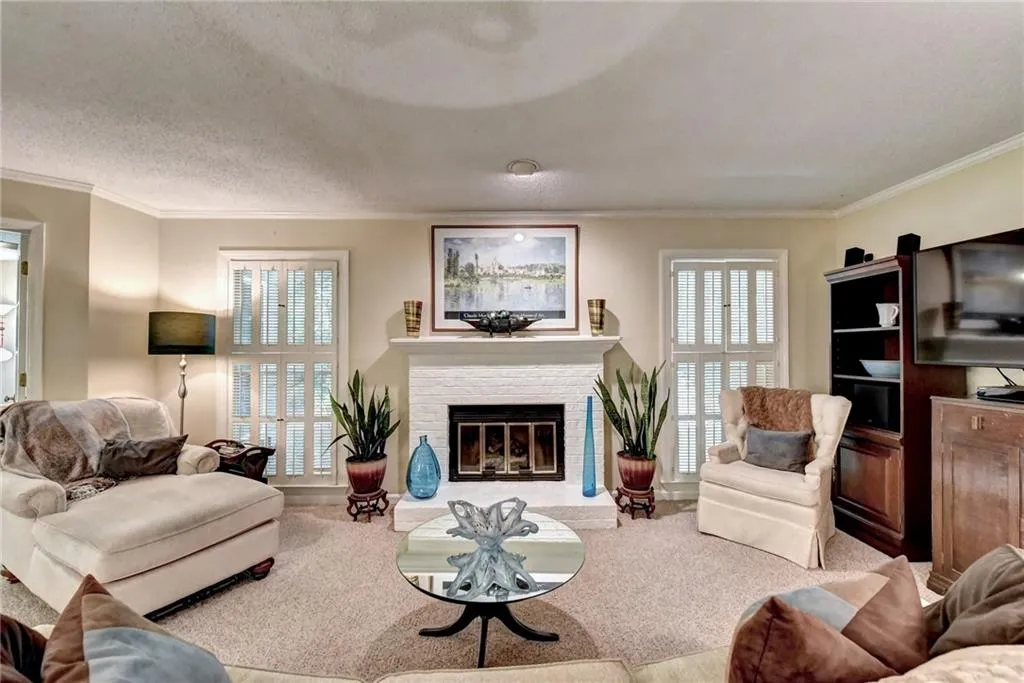 208 Abingdon Way, Sandy Springs, Georgia 30328, 1 Bedroom Bedrooms, ,1 BathroomBathrooms,Residential,Sold,208 Abingdon Way,6872314