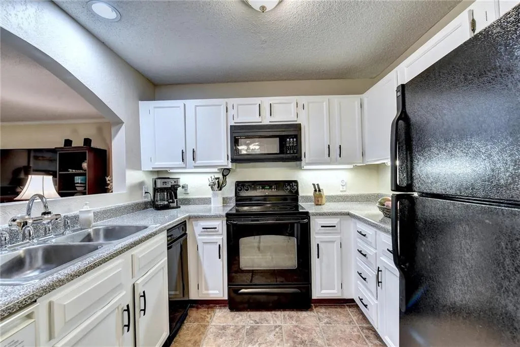 208 Abingdon Way, Sandy Springs, Georgia 30328, 1 Bedroom Bedrooms, ,1 BathroomBathrooms,Residential,Sold,208 Abingdon Way,6872314