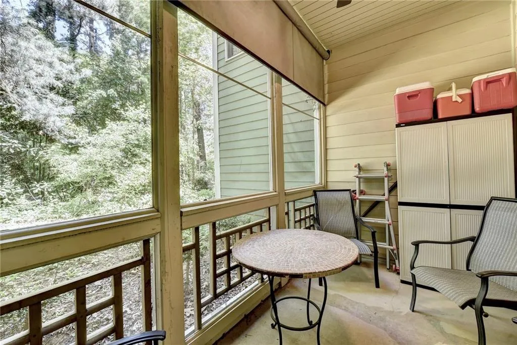 208 Abingdon Way, Sandy Springs, Georgia 30328, 1 Bedroom Bedrooms, ,1 BathroomBathrooms,Residential,Sold,208 Abingdon Way,6872314
