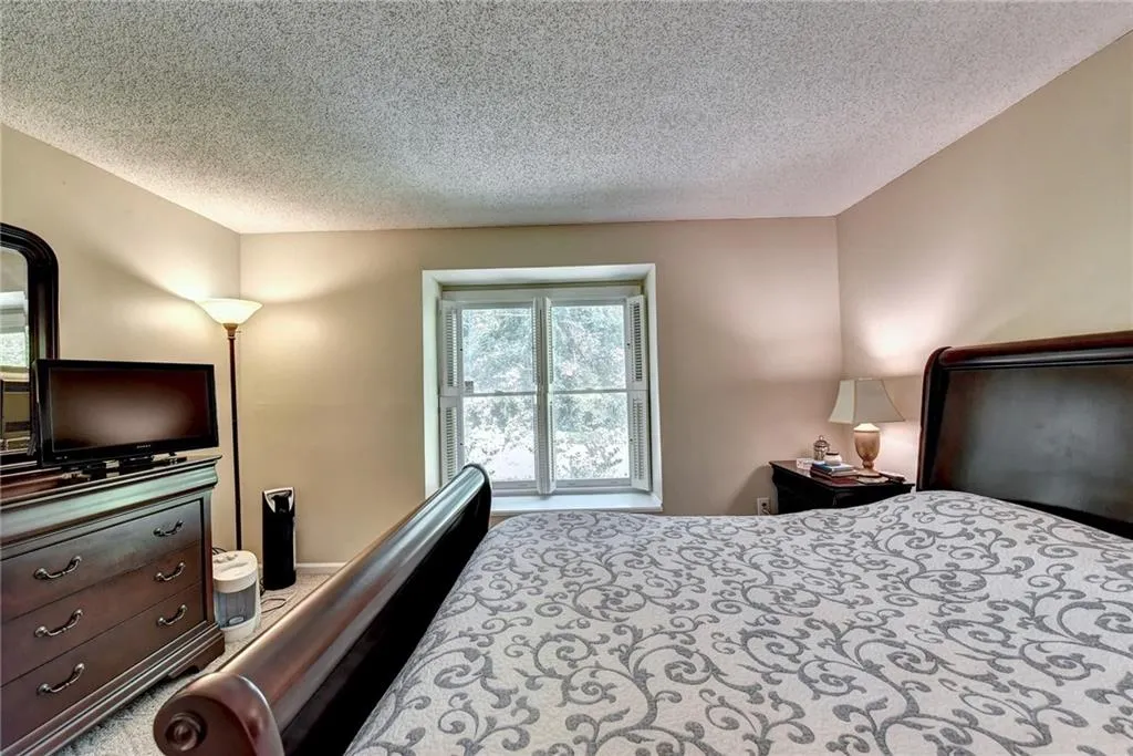 208 Abingdon Way, Sandy Springs, Georgia 30328, 1 Bedroom Bedrooms, ,1 BathroomBathrooms,Residential,Sold,208 Abingdon Way,6872314