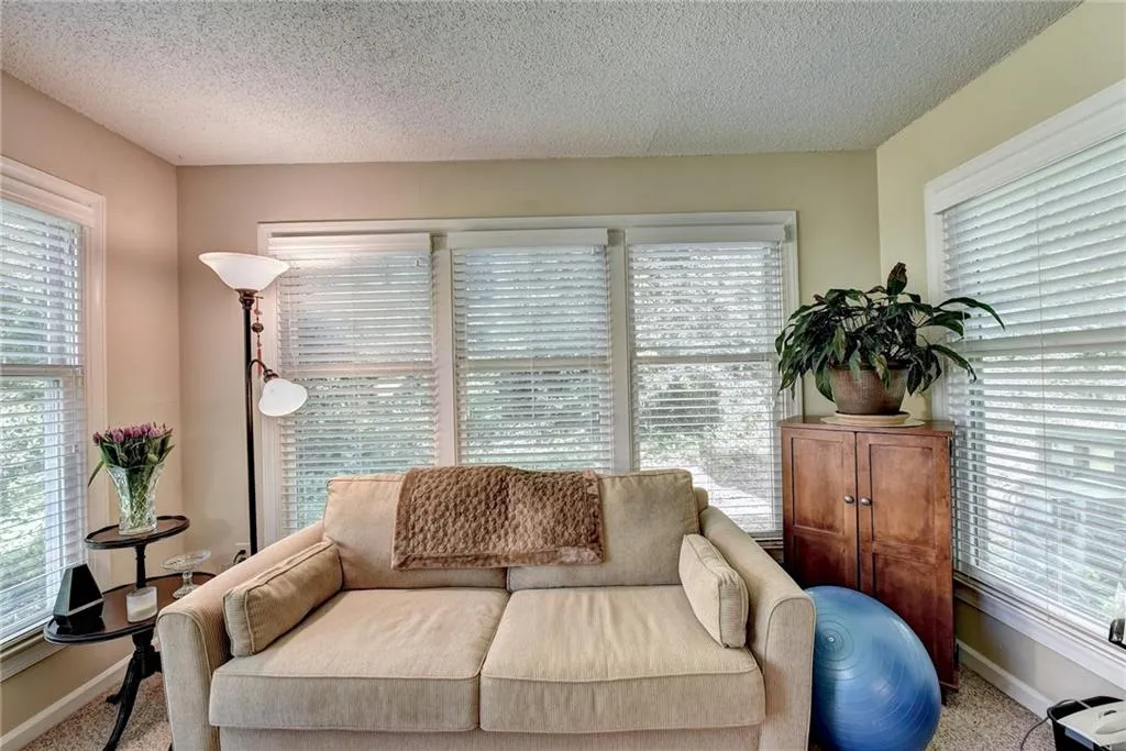 208 Abingdon Way, Sandy Springs, Georgia 30328, 1 Bedroom Bedrooms, ,1 BathroomBathrooms,Residential,Sold,208 Abingdon Way,6872314