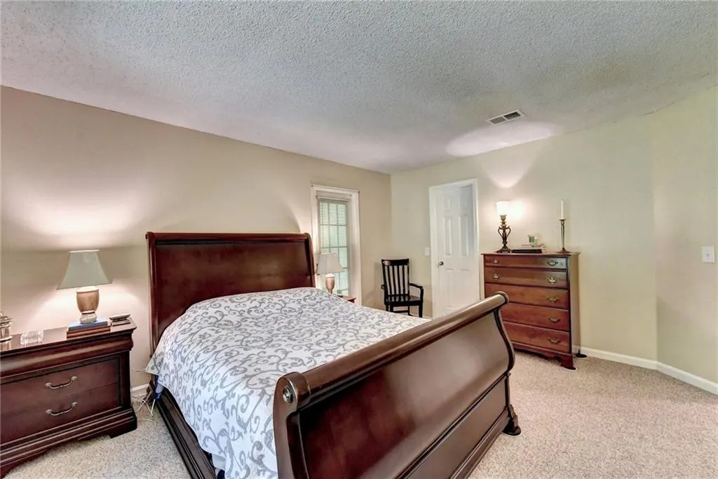 208 Abingdon Way, Sandy Springs, Georgia 30328, 1 Bedroom Bedrooms, ,1 BathroomBathrooms,Residential,Sold,208 Abingdon Way,6872314