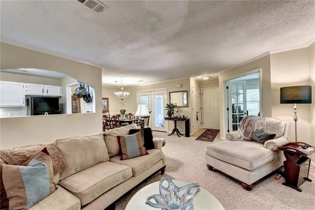 208 Abingdon Way, Sandy Springs, Georgia 30328, 1 Bedroom Bedrooms, ,1 BathroomBathrooms,Residential,Sold,208 Abingdon Way,6872314
