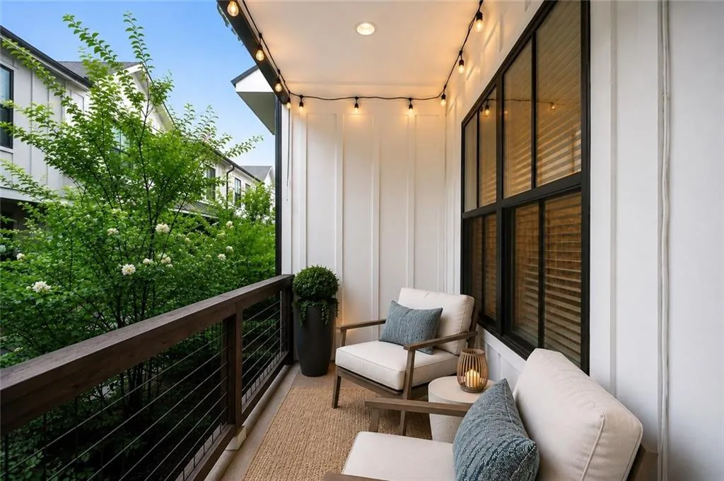 4471 Dandelion Lane, Atlanta, Georgia 30342, 2 Bedrooms Bedrooms, 0 ,2 BathroomsBathrooms,Residential,Sold,4471 Dandelion Lane,7786700