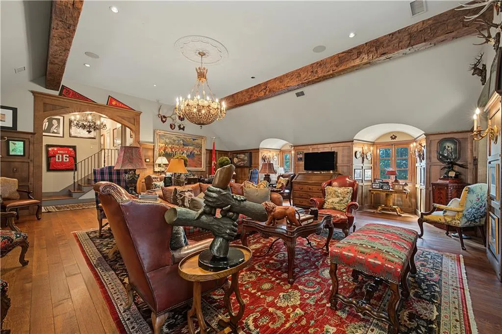 5375 Long Island Drive, Atlanta, Georgia 30327, 6 Bedrooms Bedrooms, 0 ,6 BathroomsBathrooms,Residential,For Sale,5375 Long Island Drive,7825898