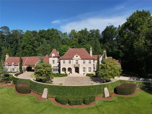 Welcome to 5375 Long Island Drive Atlanta, GA 30327