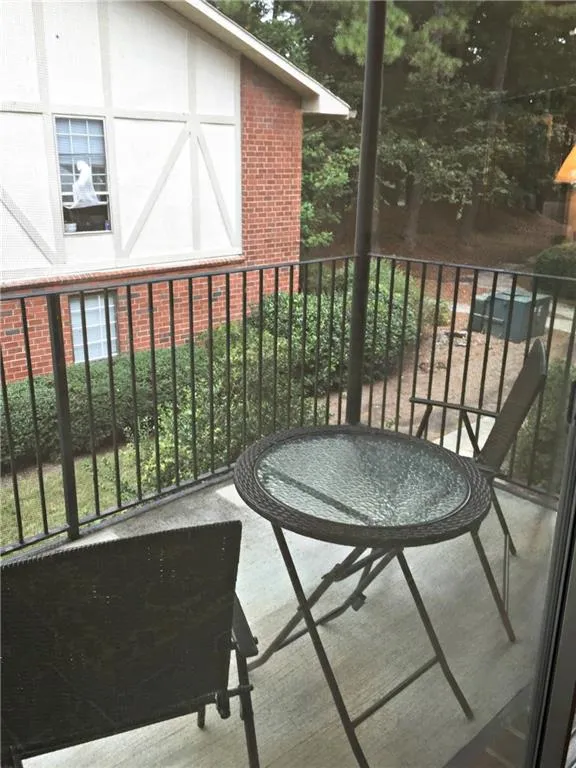 6851 Roswell Road Unit H-7, Atlanta, Georgia 30328, 2 Bedrooms Bedrooms, ,2 BathroomsBathrooms,Residential,Sold,6851 Roswell Road Unit H-7,5602930