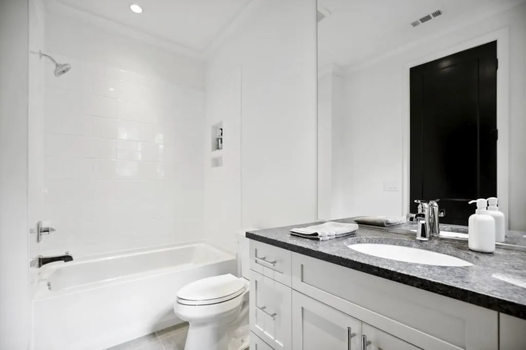 5335 Mount Vernon Parkway, Sandy Springs, Georgia 30327, 6 Bedrooms Bedrooms, ,6 BathroomsBathrooms,Residential,Sold,5335 Mount Vernon Parkway,7365735