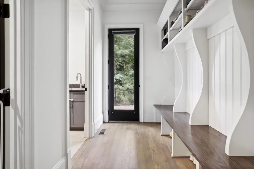 5335 Mount Vernon Parkway, Sandy Springs, Georgia 30327, 6 Bedrooms Bedrooms, ,6 BathroomsBathrooms,Residential,Sold,5335 Mount Vernon Parkway,7365735