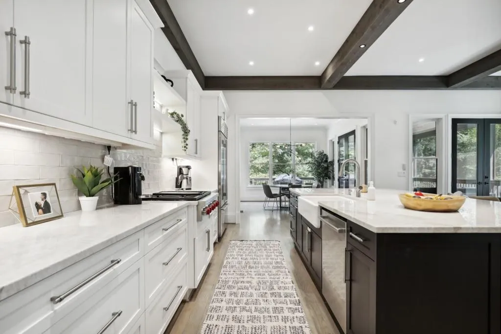 5335 Mount Vernon Parkway, Sandy Springs, Georgia 30327, 6 Bedrooms Bedrooms, ,6 BathroomsBathrooms,Residential,Sold,5335 Mount Vernon Parkway,7365735