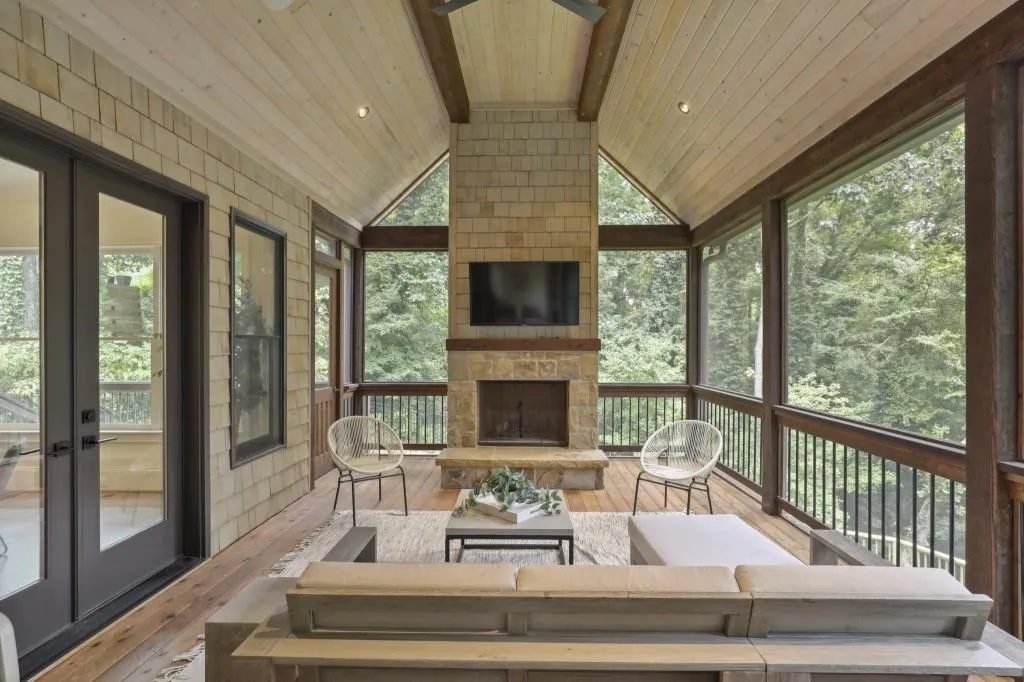 5335 Mount Vernon Parkway, Sandy Springs, Georgia 30327, 6 Bedrooms Bedrooms, ,6 BathroomsBathrooms,Residential,Sold,5335 Mount Vernon Parkway,7365735