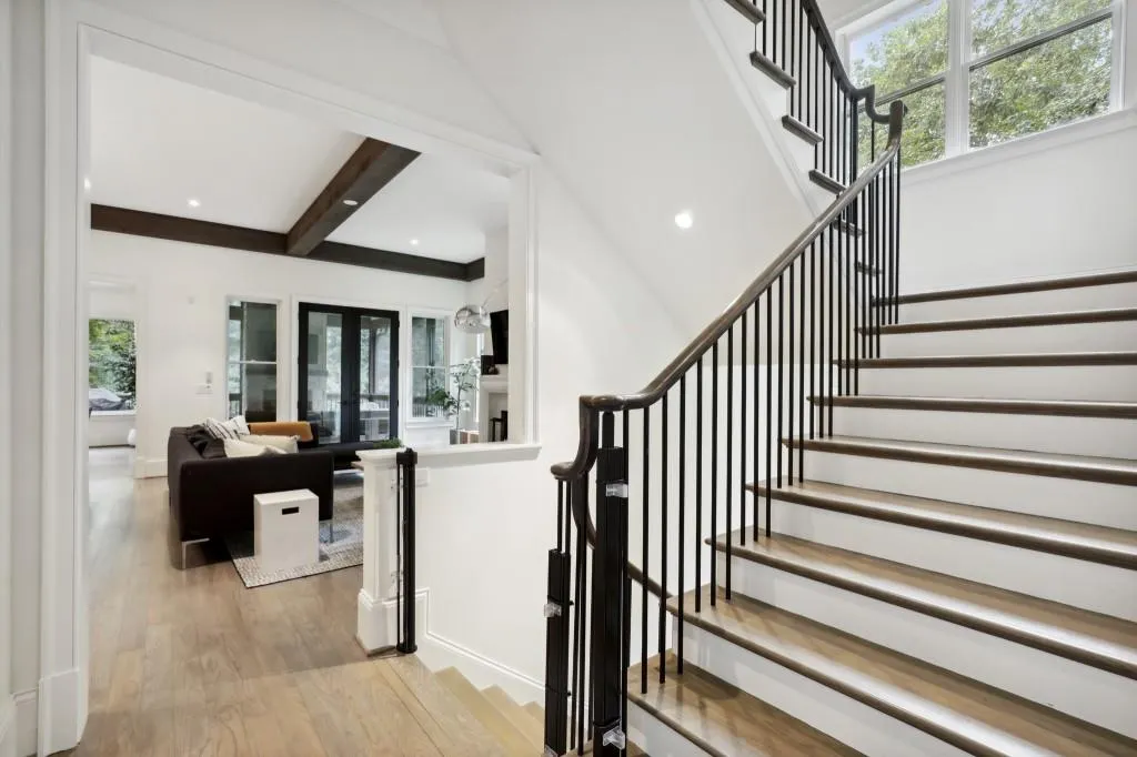 5335 Mount Vernon Parkway, Sandy Springs, Georgia 30327, 6 Bedrooms Bedrooms, ,6 BathroomsBathrooms,Residential,Sold,5335 Mount Vernon Parkway,7365735