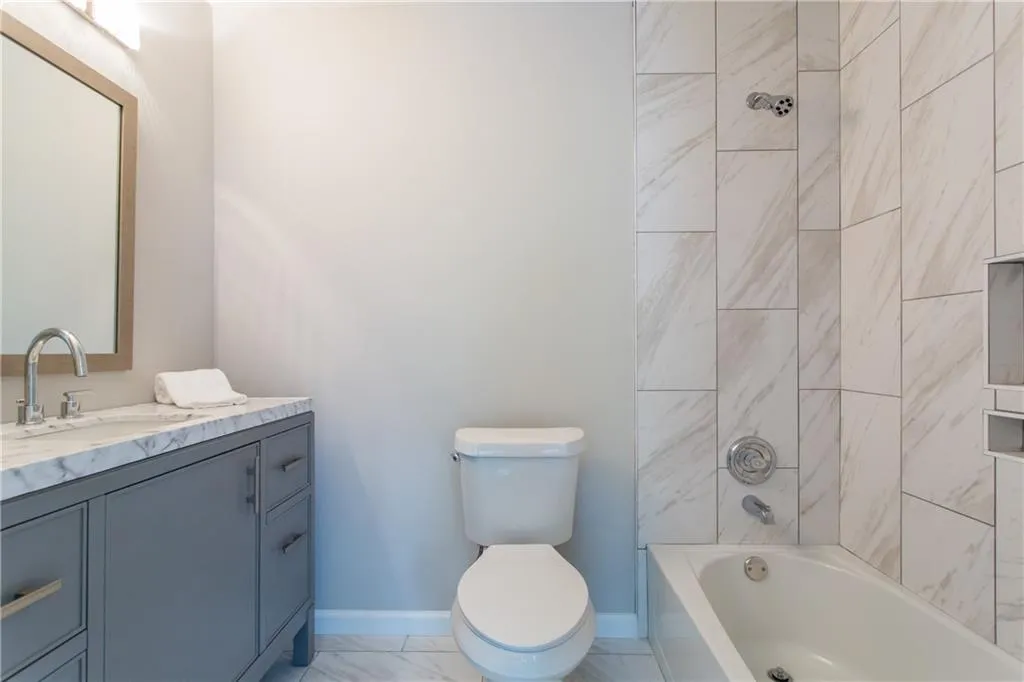 7500 Roswell Road Unit 13, Atlanta, Georgia 30350, 2 Bedrooms Bedrooms, ,2 BathroomsBathrooms,Residential,Sold,7500 Roswell Road Unit 13,6562393