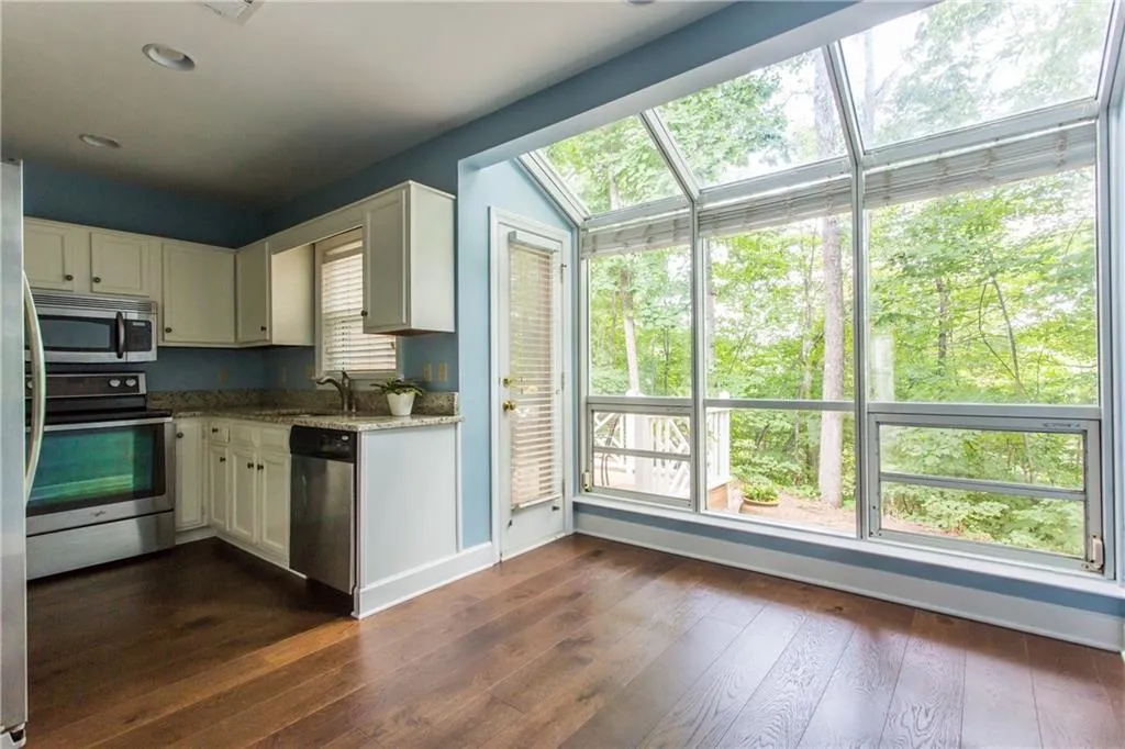 7500 Roswell Road Unit 13, Atlanta, Georgia 30350, 2 Bedrooms Bedrooms, ,2 BathroomsBathrooms,Residential,Sold,7500 Roswell Road Unit 13,6562393