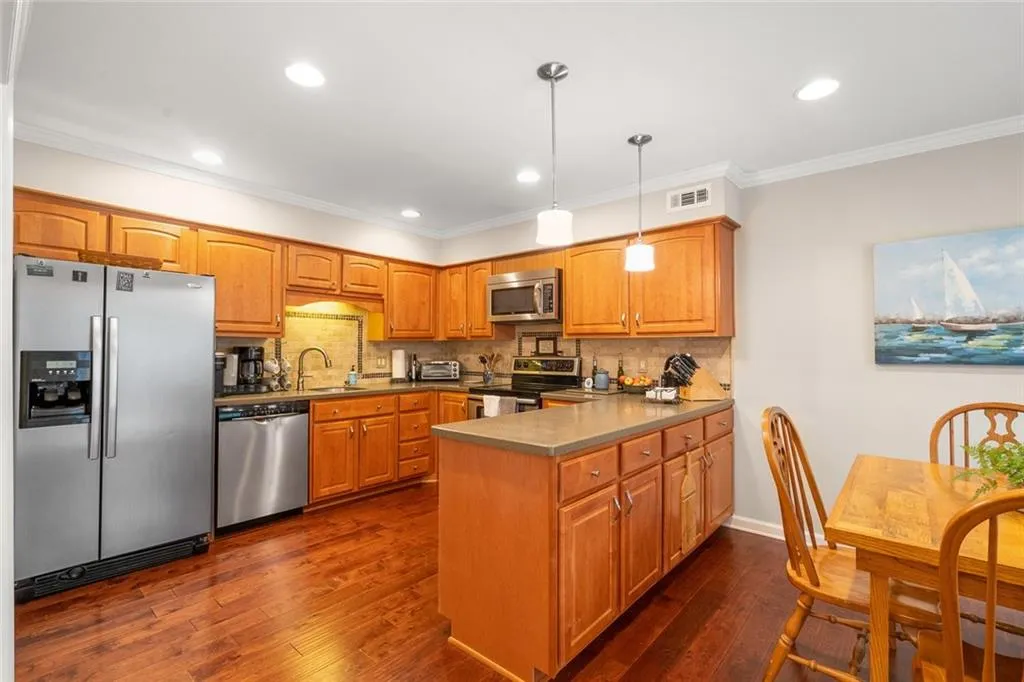 444 The North Chace Unit 8, Atlanta, Georgia 30328, 3 Bedrooms Bedrooms, ,2 BathroomsBathrooms,Residential,Sold,444 The North Chace Unit 8,7144795