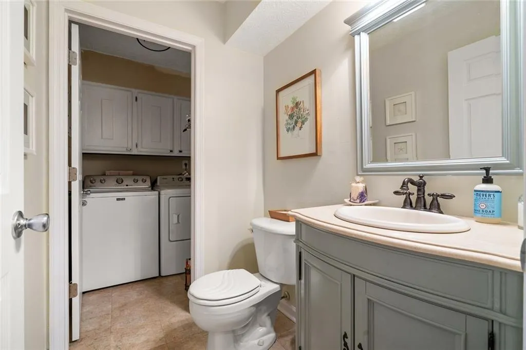 444 The North Chace Unit 8, Atlanta, Georgia 30328, 3 Bedrooms Bedrooms, ,2 BathroomsBathrooms,Residential,Sold,444 The North Chace Unit 8,7144795