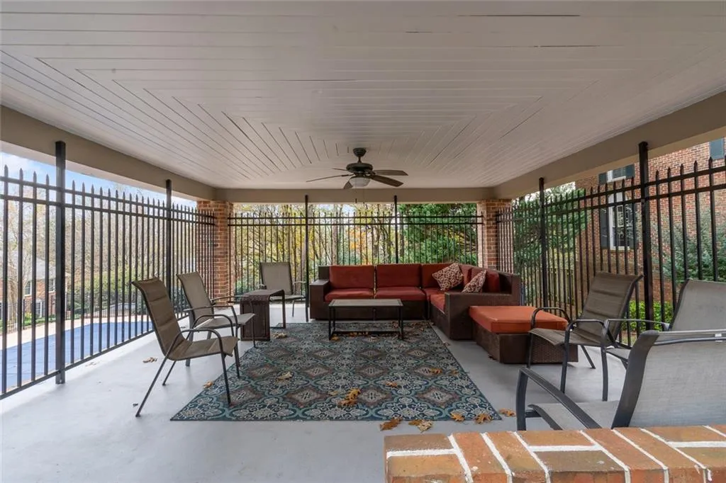 444 The North Chace Unit 8, Atlanta, Georgia 30328, 3 Bedrooms Bedrooms, ,2 BathroomsBathrooms,Residential,Sold,444 The North Chace Unit 8,7144795