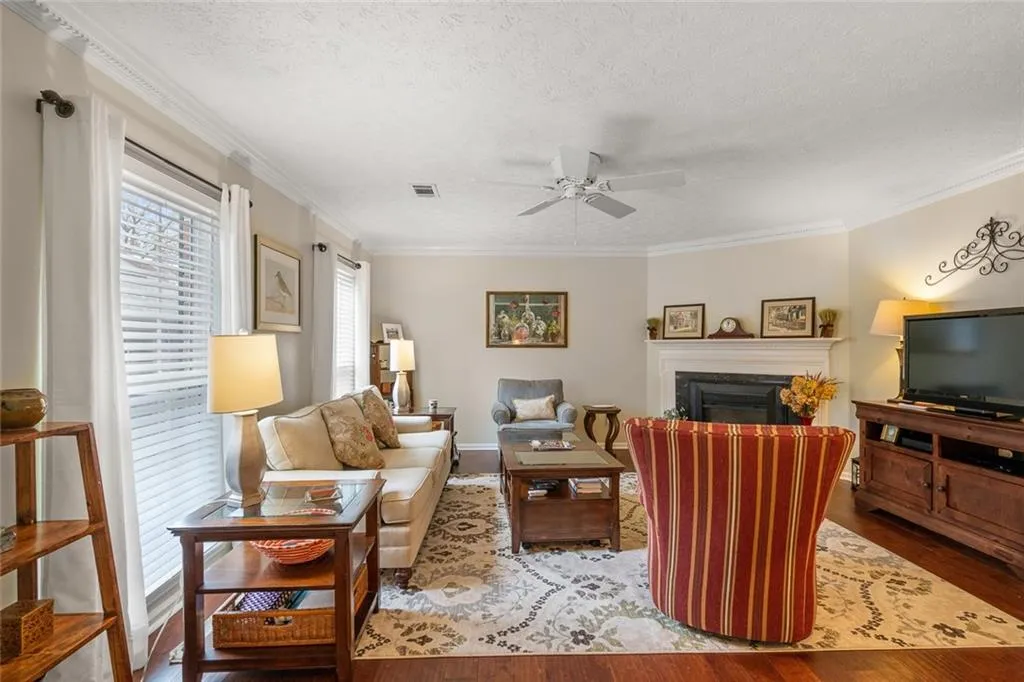 444 The North Chace Unit 8, Atlanta, Georgia 30328, 3 Bedrooms Bedrooms, ,2 BathroomsBathrooms,Residential,Sold,444 The North Chace Unit 8,7144795