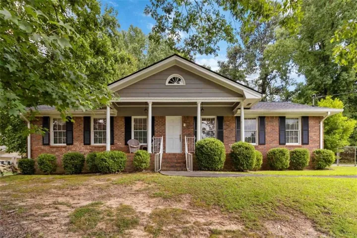 2199 Vivid Court, Stone Mountain, Georgia 30087