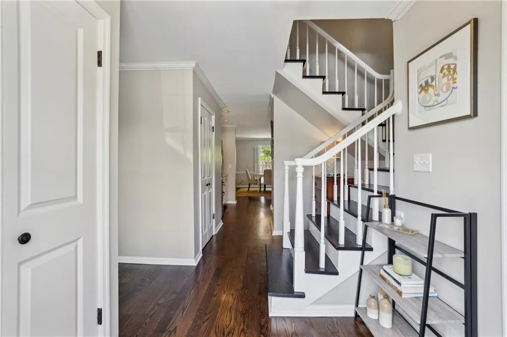 4545 Wieuca Road Ne Unit 22, Atlanta, Georgia 30342, 3 Bedrooms Bedrooms, ,2 BathroomsBathrooms,Residential,For Sale,4545 Wieuca Road Ne Unit 22,7623703