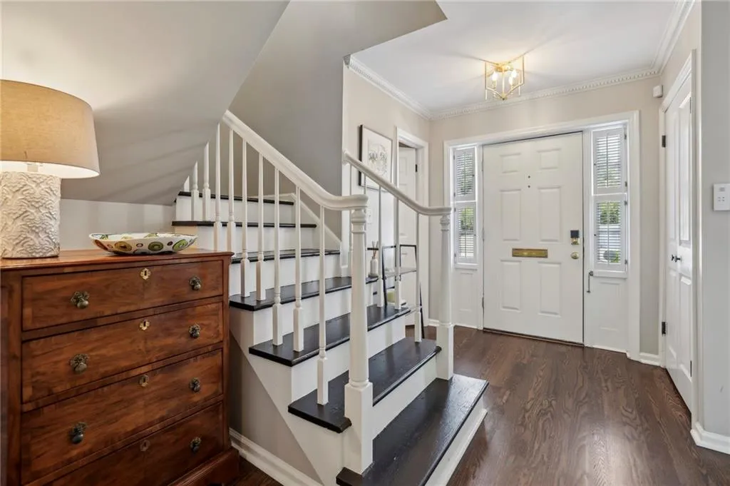 4545 Wieuca Road Ne Unit 22, Atlanta, Georgia 30342, 3 Bedrooms Bedrooms, ,2 BathroomsBathrooms,Residential,For Sale,4545 Wieuca Road Ne Unit 22,7623703