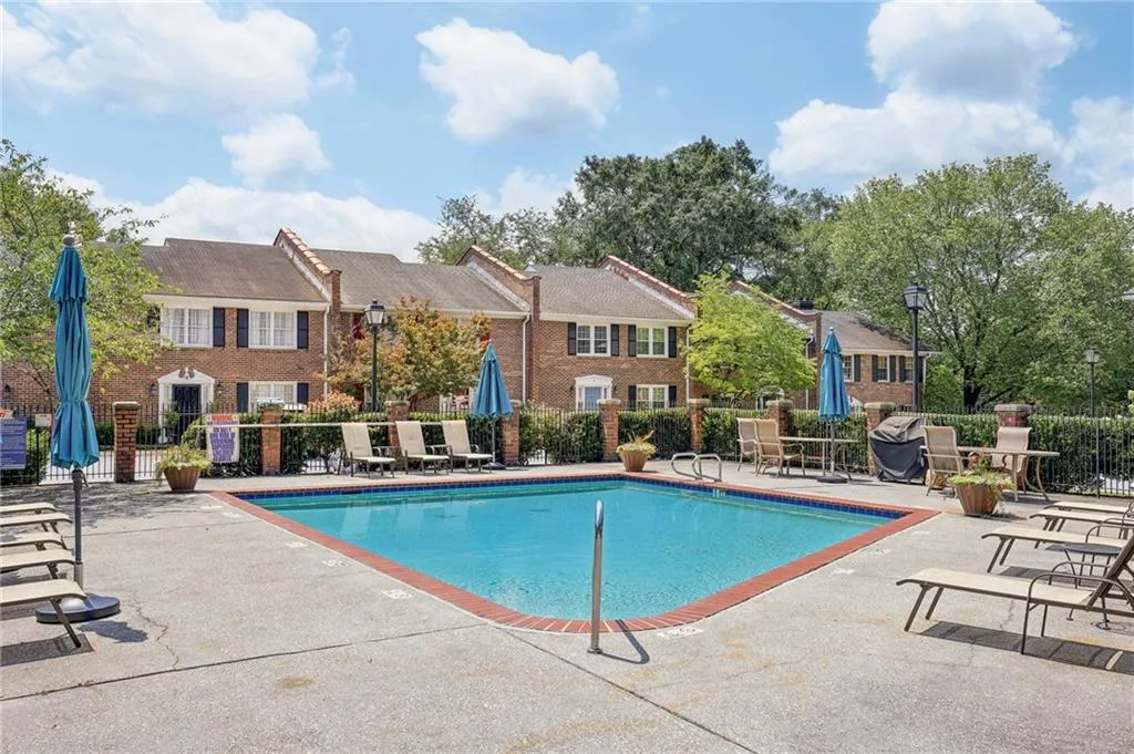 4545 Wieuca Road Ne Unit 22, Atlanta, Georgia 30342, 3 Bedrooms Bedrooms, ,2 BathroomsBathrooms,Residential,For Sale,4545 Wieuca Road Ne Unit 22,7623703