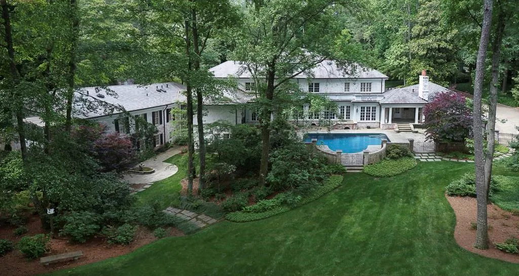 1935 Garraux Road Nw, Atlanta, Georgia 30327, 7 Bedrooms Bedrooms, ,9 BathroomsBathrooms,Residential,Sold,1935 Garraux Road Nw,5538891