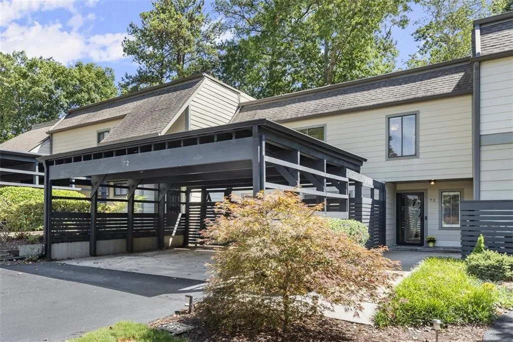 72 Forrest Place Unit 72, Atlanta, Georgia 30328, 3 Bedrooms Bedrooms, ,2 BathroomsBathrooms,Residential,Sold,72 Forrest Place Unit 72,7446949