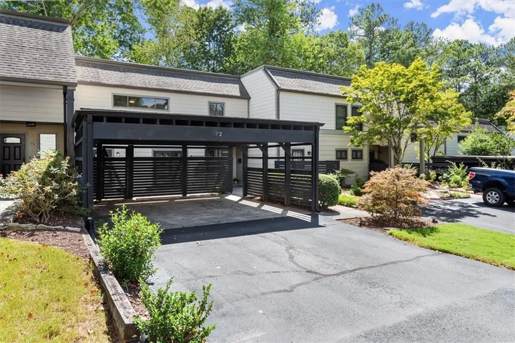 72 Forrest Place Unit 72, Atlanta, Georgia 30328, 3 Bedrooms Bedrooms, ,2 BathroomsBathrooms,Residential,Sold,72 Forrest Place Unit 72,7446949