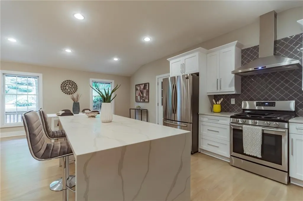 360 Forest Valley Court, Atlanta, Georgia 30342, 5 Bedrooms Bedrooms, ,3 BathroomsBathrooms,Residential,Sold,360 Forest Valley Court,6565966