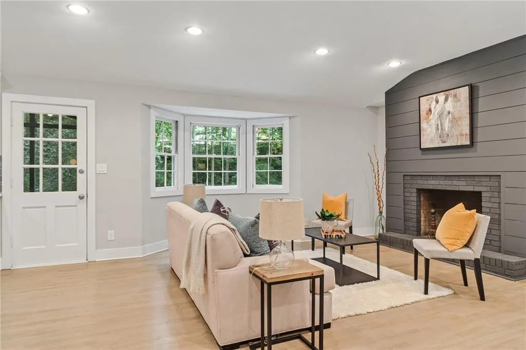 360 Forest Valley Court, Atlanta, Georgia 30342, 5 Bedrooms Bedrooms, ,3 BathroomsBathrooms,Residential,Sold,360 Forest Valley Court,6565966