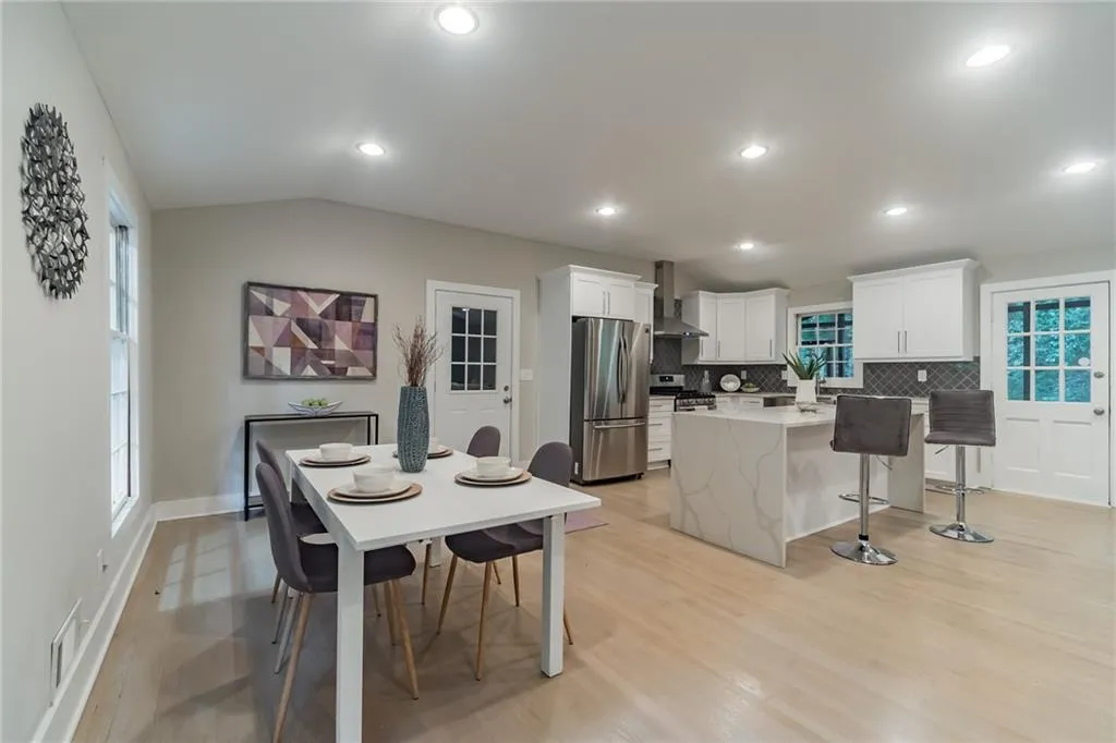 360 Forest Valley Court, Atlanta, Georgia 30342, 5 Bedrooms Bedrooms, ,3 BathroomsBathrooms,Residential,Sold,360 Forest Valley Court,6565966