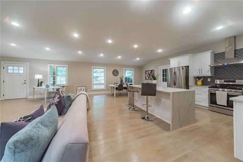 360 Forest Valley Court, Atlanta, Georgia 30342, 5 Bedrooms Bedrooms, ,3 BathroomsBathrooms,Residential,Sold,360 Forest Valley Court,6565966