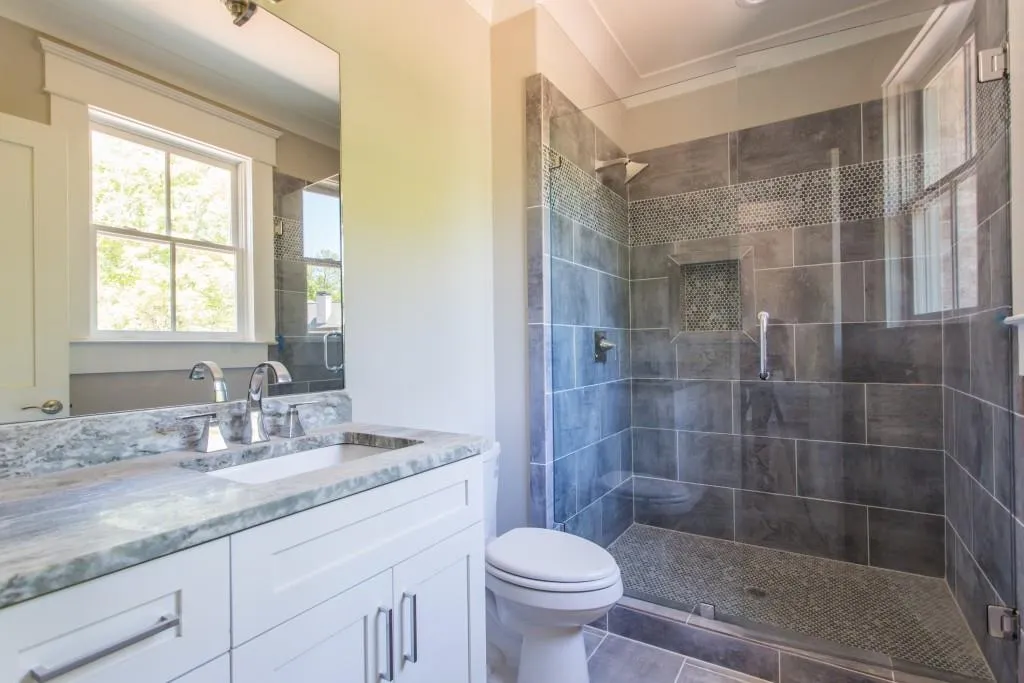 1005 W Kingston Drive, Atlanta, Georgia 30342, 5 Bedrooms Bedrooms, ,5 BathroomsBathrooms,Residential,Sold,1005 W Kingston Drive,5846989