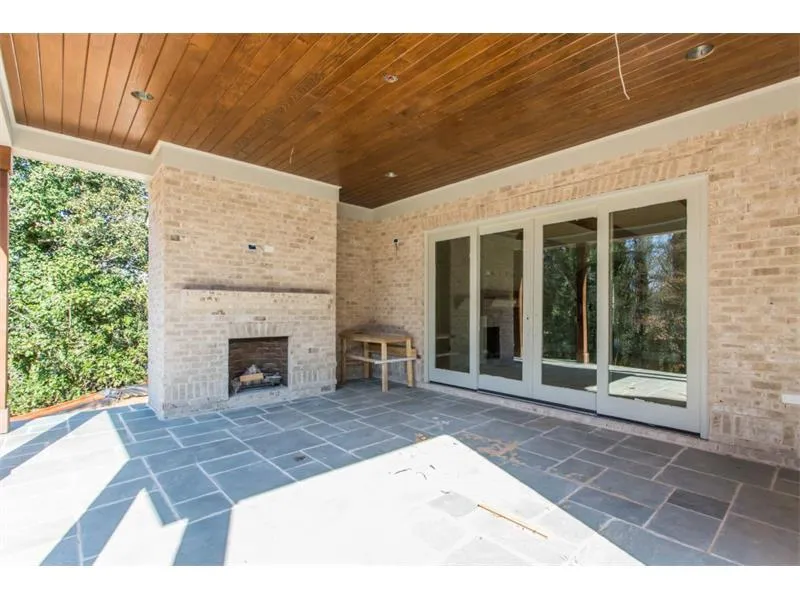 1005 W Kingston Drive, Atlanta, Georgia 30342, 5 Bedrooms Bedrooms, ,5 BathroomsBathrooms,Residential,Sold,1005 W Kingston Drive,5846989