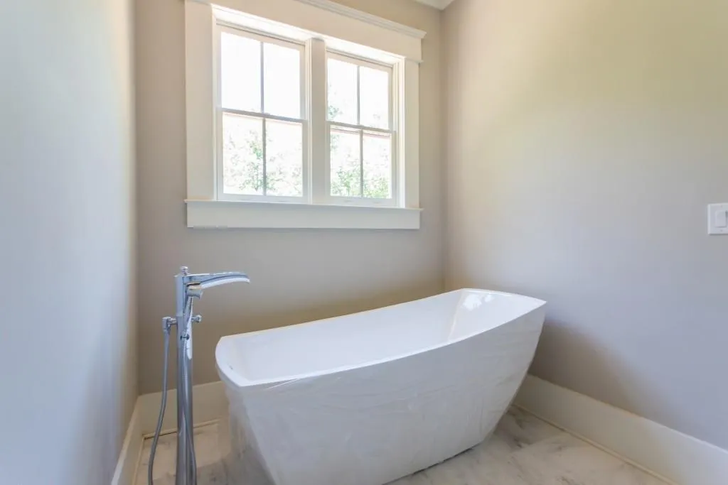 1005 W Kingston Drive, Atlanta, Georgia 30342, 5 Bedrooms Bedrooms, ,5 BathroomsBathrooms,Residential,Sold,1005 W Kingston Drive,5846989