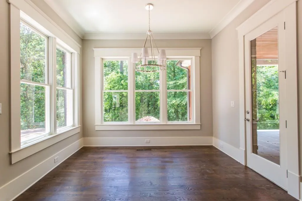 1005 W Kingston Drive, Atlanta, Georgia 30342, 5 Bedrooms Bedrooms, ,5 BathroomsBathrooms,Residential,Sold,1005 W Kingston Drive,5846989