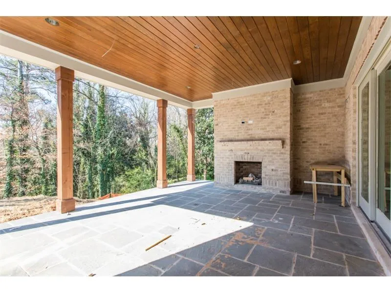 1005 W Kingston Drive, Atlanta, Georgia 30342, 5 Bedrooms Bedrooms, ,5 BathroomsBathrooms,Residential,Sold,1005 W Kingston Drive,5846989