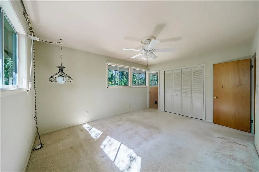 285 River Valley Road, Sandy Springs, Georgia 30328, 4 Bedrooms Bedrooms, ,2 BathroomsBathrooms,Residential,Sold,285 River Valley Road,7184716