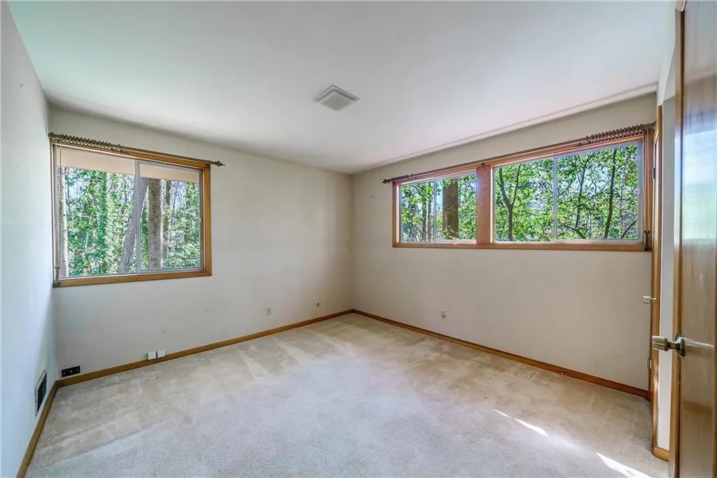 285 River Valley Road, Sandy Springs, Georgia 30328, 4 Bedrooms Bedrooms, ,2 BathroomsBathrooms,Residential,Sold,285 River Valley Road,7184716