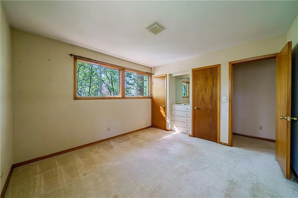 285 River Valley Road, Sandy Springs, Georgia 30328, 4 Bedrooms Bedrooms, ,2 BathroomsBathrooms,Residential,Sold,285 River Valley Road,7184716