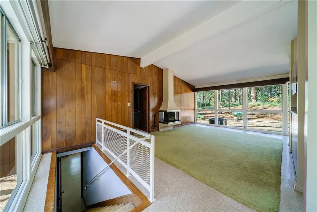 285 River Valley Road, Sandy Springs, Georgia 30328, 4 Bedrooms Bedrooms, ,2 BathroomsBathrooms,Residential,Sold,285 River Valley Road,7184716