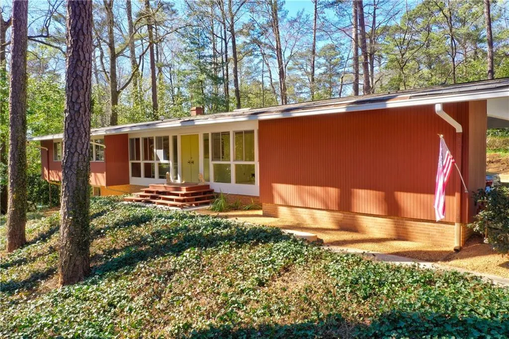 285 River Valley Road, Sandy Springs, Georgia 30328, 4 Bedrooms Bedrooms, ,2 BathroomsBathrooms,Residential,Sold,285 River Valley Road,7184716
