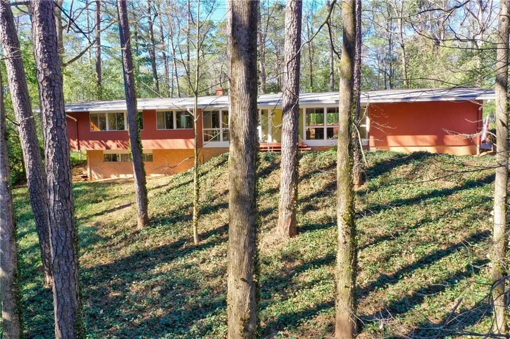 285 River Valley Road, Sandy Springs, Georgia 30328, 4 Bedrooms Bedrooms, ,2 BathroomsBathrooms,Residential,Sold,285 River Valley Road,7184716