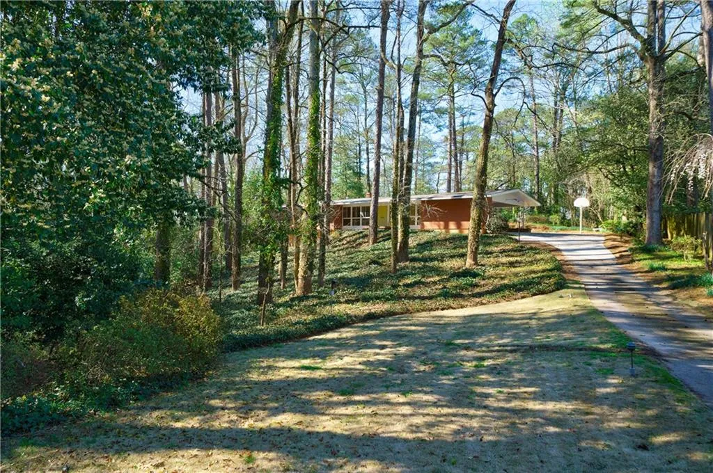 285 River Valley Road, Sandy Springs, Georgia 30328, 4 Bedrooms Bedrooms, ,2 BathroomsBathrooms,Residential,Sold,285 River Valley Road,7184716