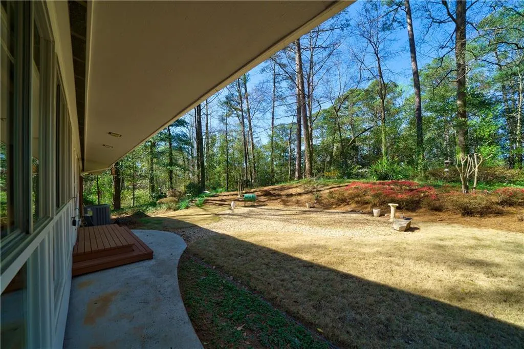 285 River Valley Road, Sandy Springs, Georgia 30328, 4 Bedrooms Bedrooms, ,2 BathroomsBathrooms,Residential,Sold,285 River Valley Road,7184716